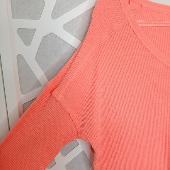 We The Free Oversized Thermal Waffle Knit Sweatshirt Womens MD Boho Cozy Lounge - Picture 2 of 10